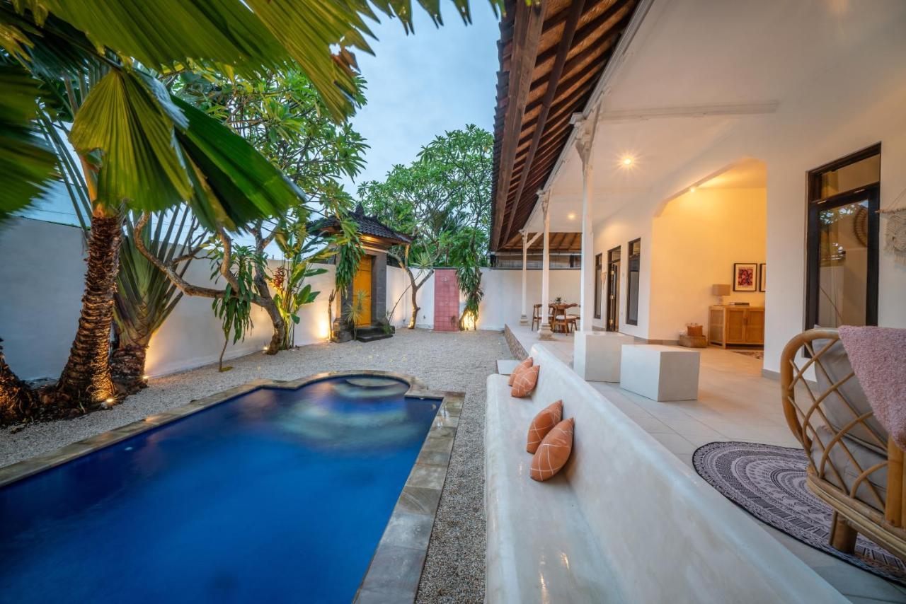 Villa Dadirri - In The Heart Of Seminyak - Walking Distance From Restaurants, Bars And Beach - Perfect Location Exterior photo